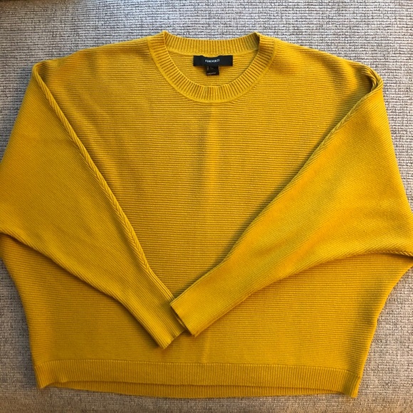 Cropped Ribbed Sweater - Picture 2 of 4